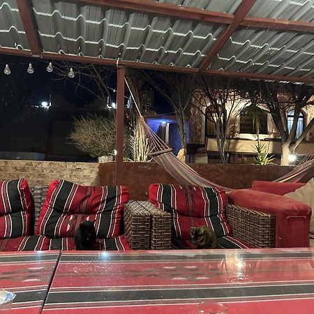 Guest House Attallah ワディ・ムーサ エクステリア 写真