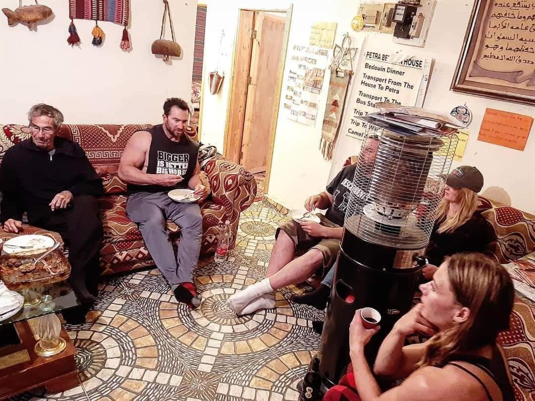 Guest House Attallah ワディ・ムーサ エクステリア 写真